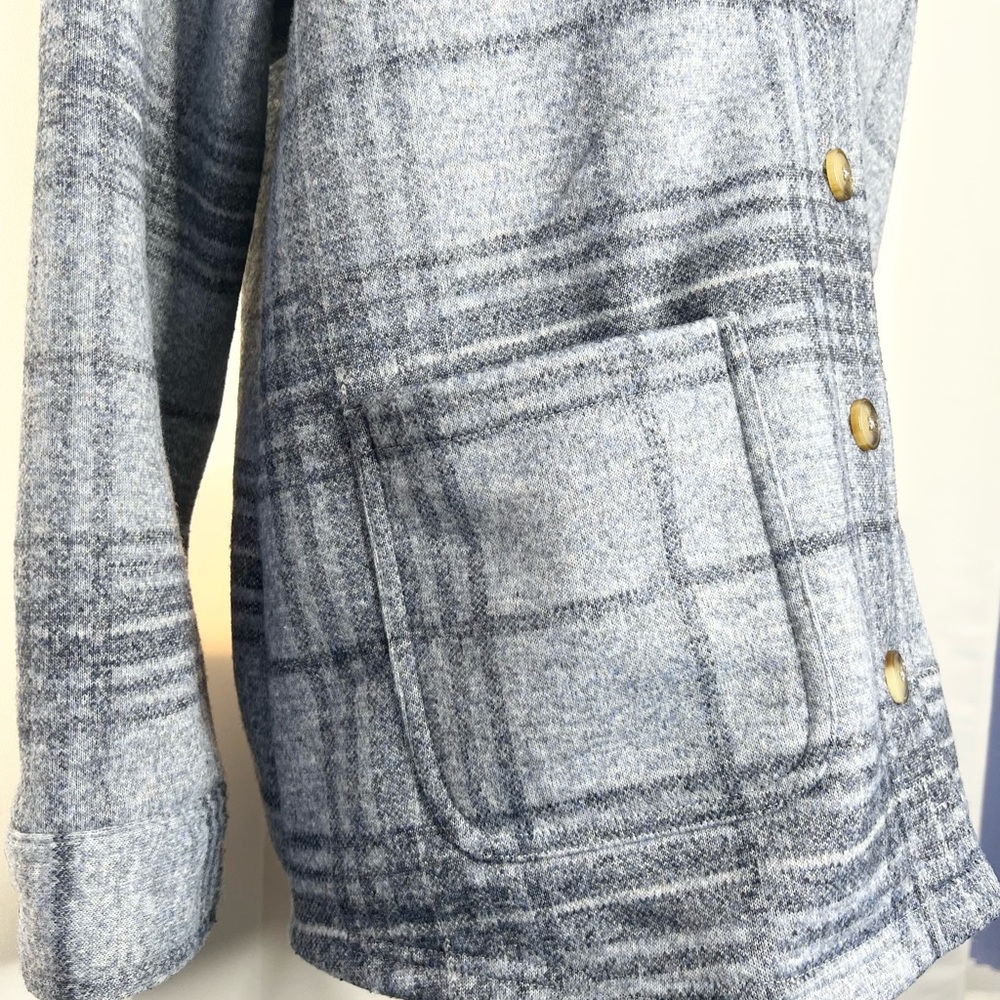 ❗️NWOT❗️  J. JILL Modern Heritage Print Shacket in Dusty Indigo - Picture 6 of 8